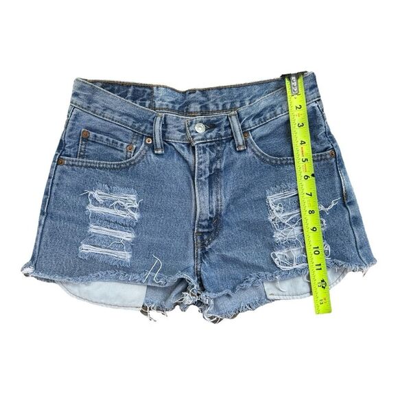Levi’s 550 Printed Back Pockets Distressed Jean Denim Raw Fringe Shorts Size 29 - Picture 7 of 7